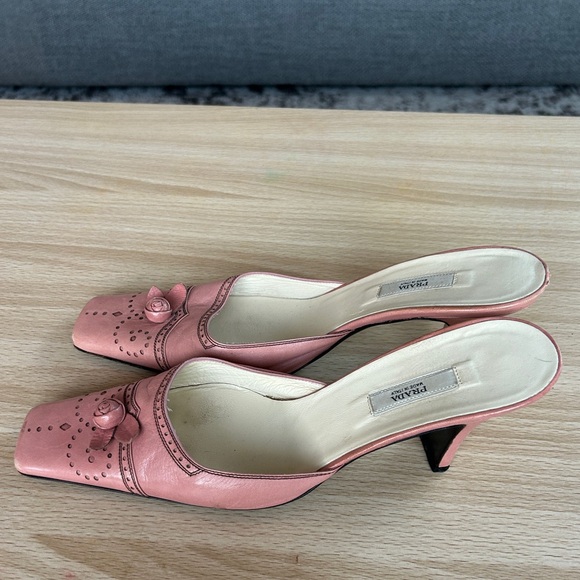 Vintage Prada pink leather mules! - Picture 4 of 5